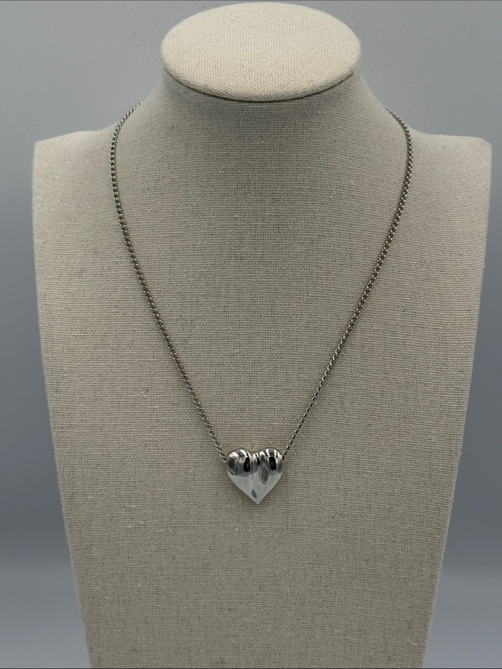 Vintage Avon Puffy Sculptured Heart Pendant Necklace